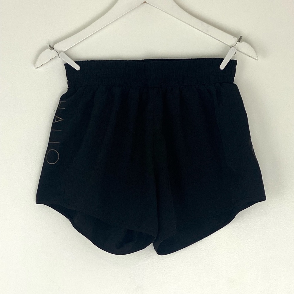 Halio Women’s Size M Black Running Dry Workout Shorts
